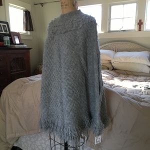 BRAND NEW! SHUPACA Ecofriendly 100% Alpaca CAPE!